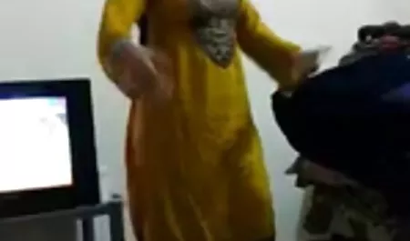 این شرکت به تصاویر سکسی از الکسیس اندازه کافی بزرگ دونگ